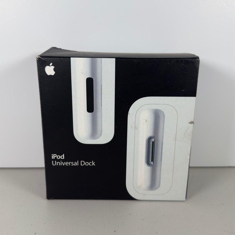 Apple iPod Universal Dock MA045G/A 30-Pin Charging Station White with Adapters